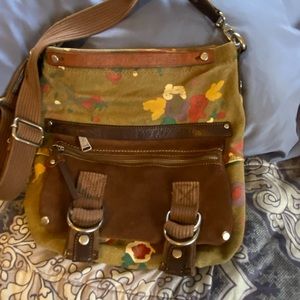 Women’s medium size purse